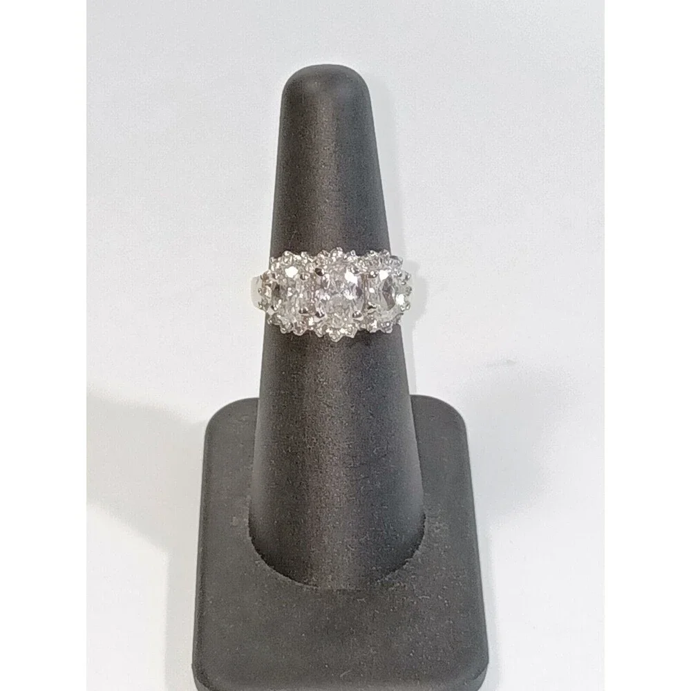 Cubic Zirconia Cluster Gold Tone Women's Ring Size 5.75